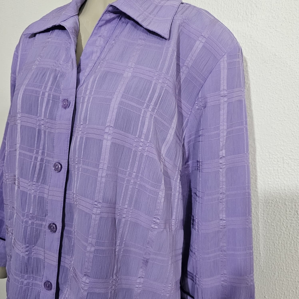 Joamna Lavender Textured Shirt - Picture 2 of 10